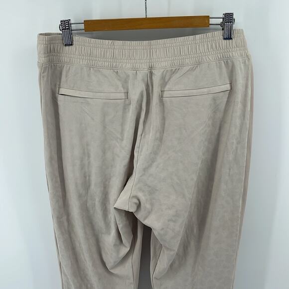 Athleta Brooklyn textured leopard elastic waist pull on jogger style pants sz 14 - Picture 6 of 7